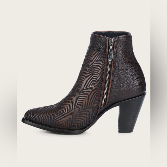 NIB Cuadra Genuine Leather Ankle Boot - Picture 3 of 7